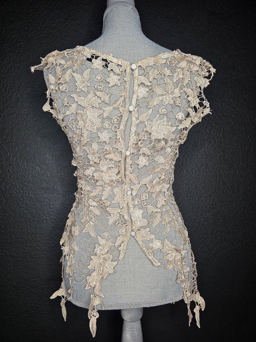Miss Finch Sz Small Delicate Beige Floral Lace Overlay Tank Top - Picture 3 of 10